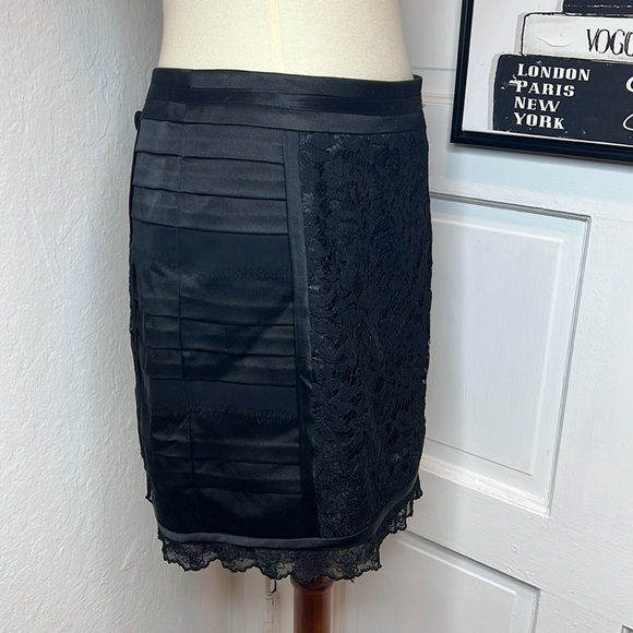 Nanette Lepore Black Tiered Lace Mini Skirt Size 4 - Picture 2 of 7